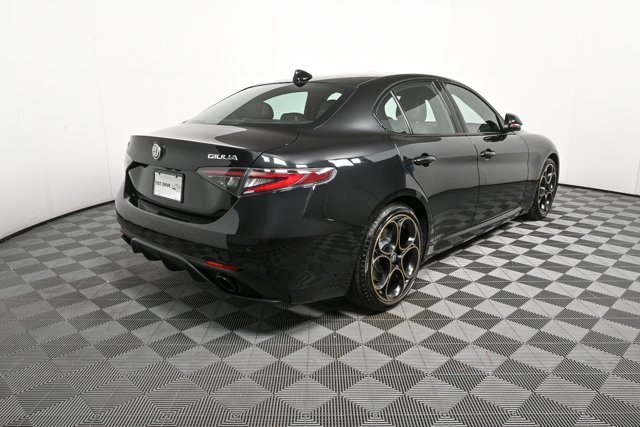 New 2025 Alfa Romeo Giulia w/ Driving Assist Package image 8