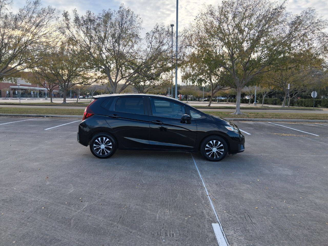 Used 2016 Honda Fit LX image 4