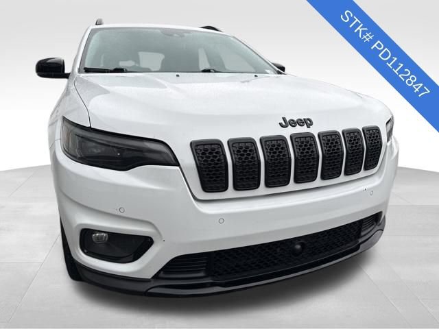 Used 2023 Jeep Cherokee Altitude Lux image 2