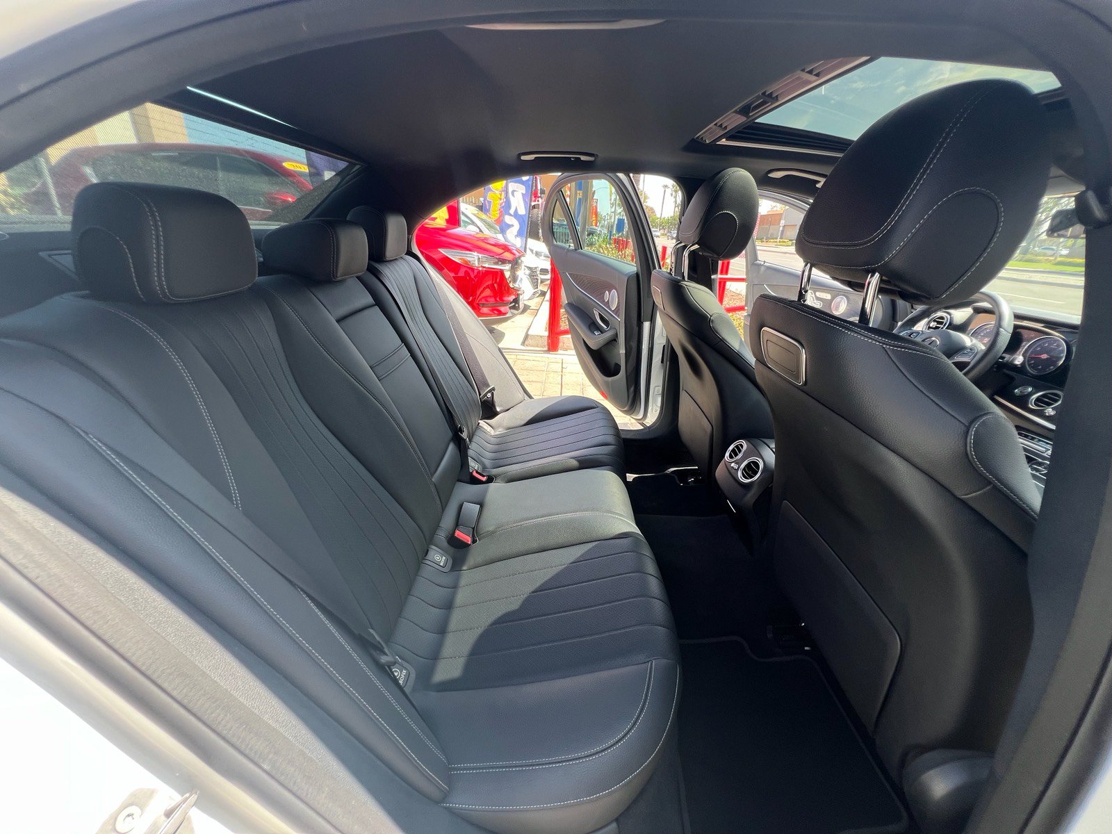 Used 2018 Mercedes-Benz E 300 w/ Premium 2 Package (Q02) image 26