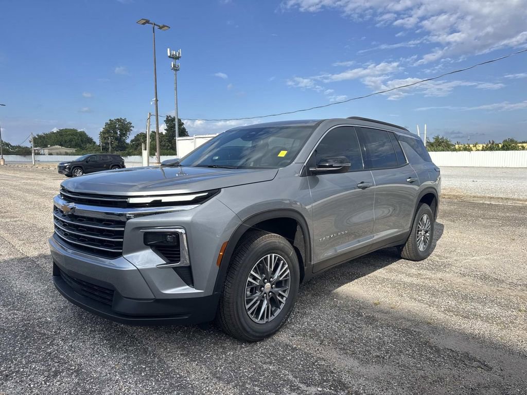 New 2026 Chevrolet Traverse LT video 3