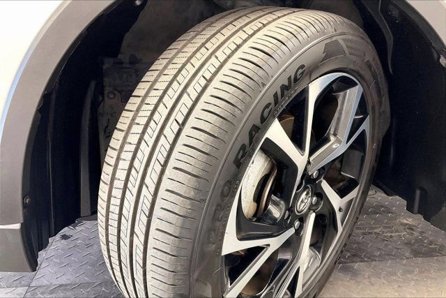 Used 2019 Toyota C-HR Limited image 34