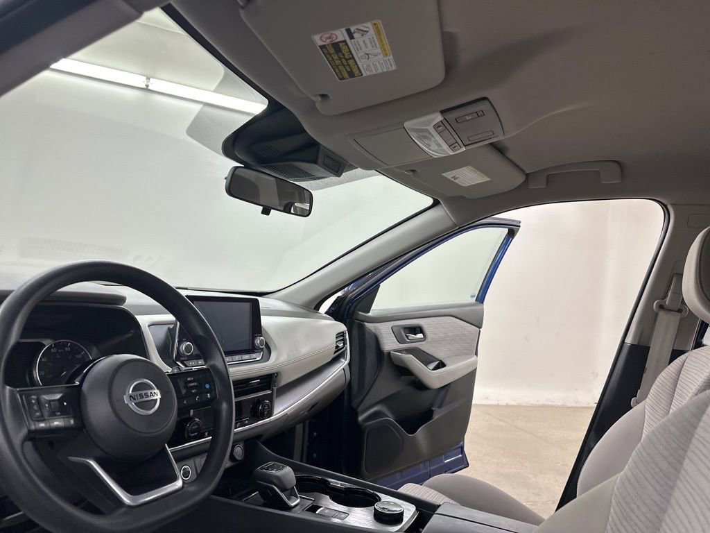 Used 2021 Nissan Rogue SV image 29