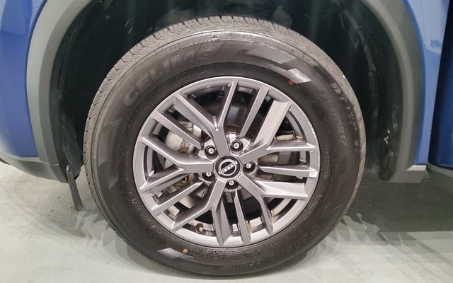 Used 2023 Nissan Rogue S image 39