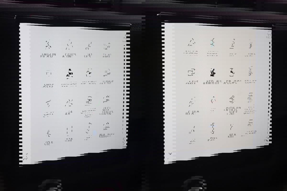 Used 2022 Land Rover Defender 110 SE image 35