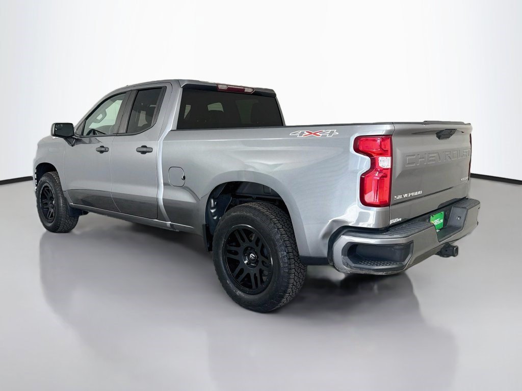 Used 2020 Chevrolet Silverado 1500 Custom w/ Custom Value Package AWD/4WD image 7