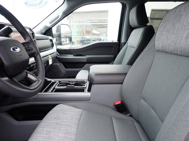 New 2026 Ford F250 XLT w/ XLT Premium Package image 10