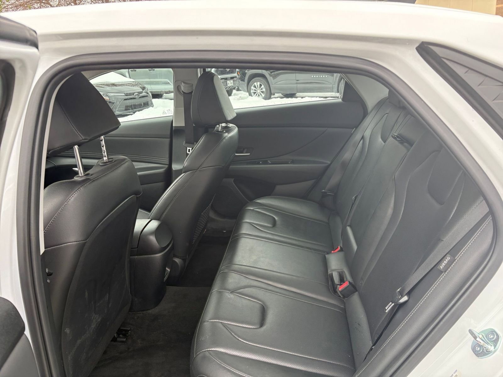Used 2025 Hyundai Elantra Limited image 25