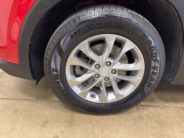 Used 2020 Hyundai Santa Fe SEL FWD image 12