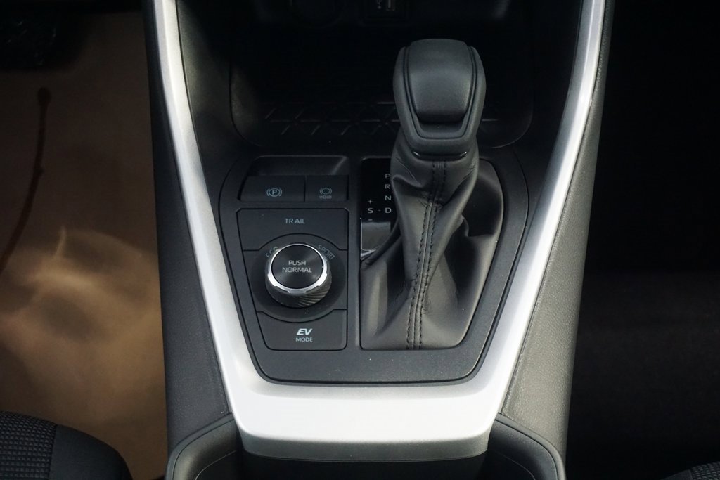 New 2025 Toyota RAV4 LE image 29