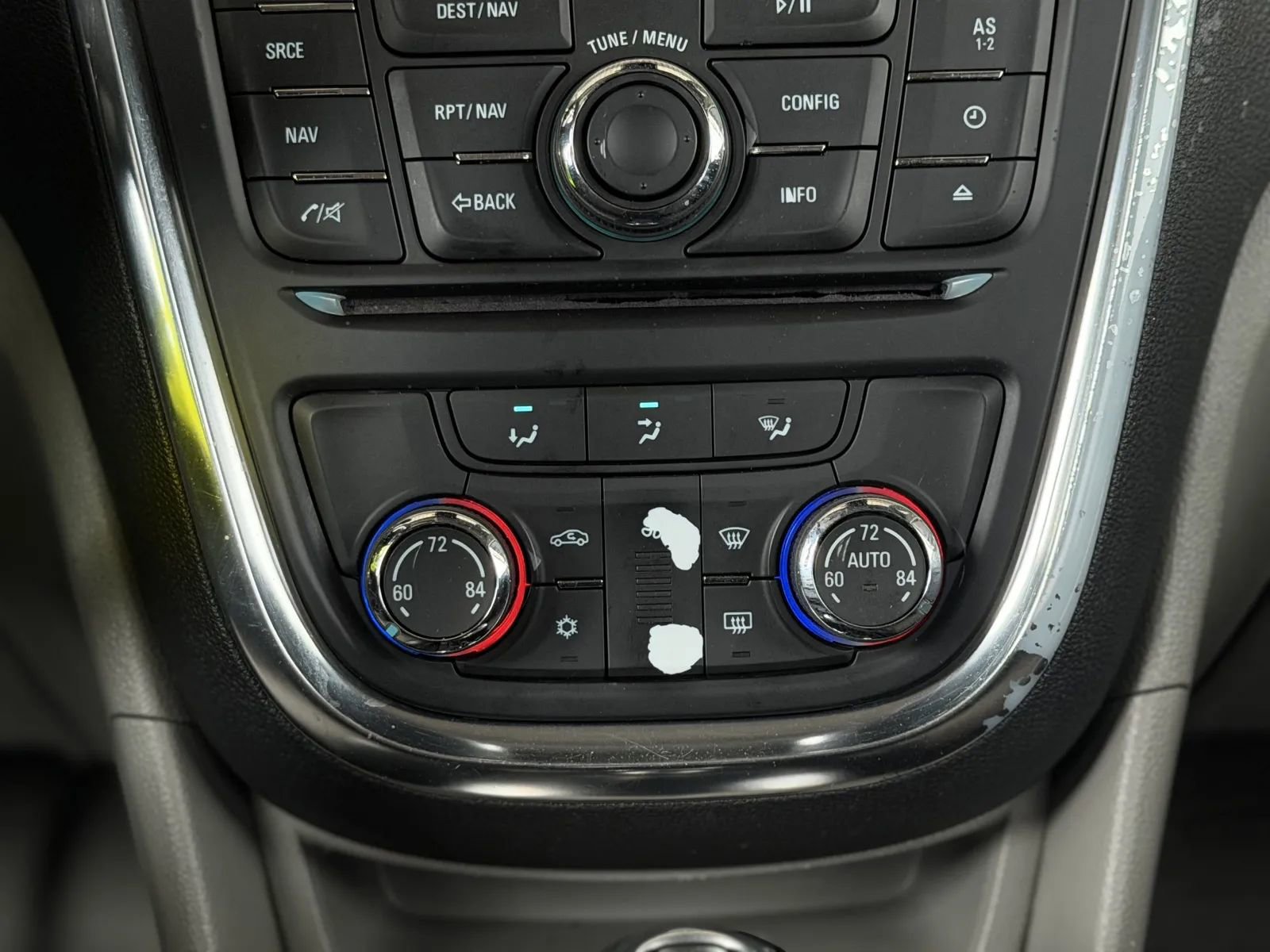 Used 2015 Buick Encore Convenience AWD/4WD image 28