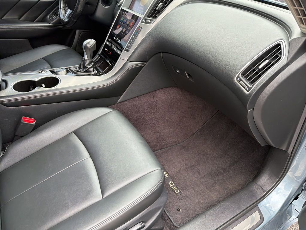 Used 2016 INFINITI Q50 2.0t w/ Moonroof Package image 25