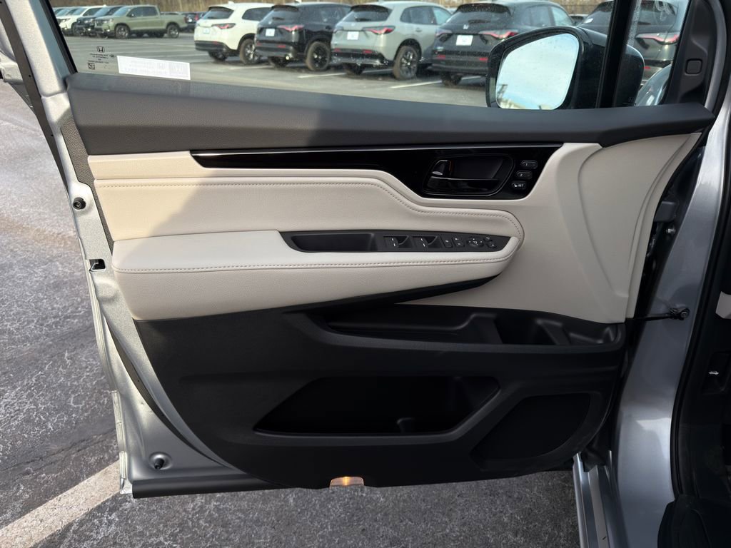 Used 2026 Honda Odyssey Elite image 19