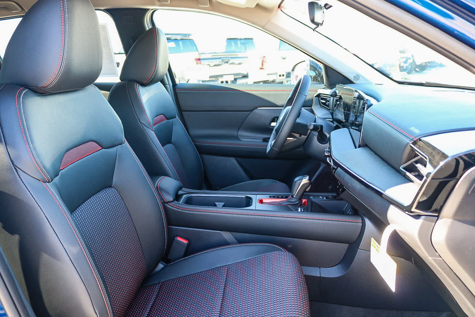 New 2026 Nissan Kicks SR FWD image 18