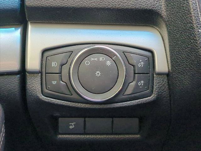 Used 2017 Ford Explorer XLT w/ Equipment Group 202A FWD image 15