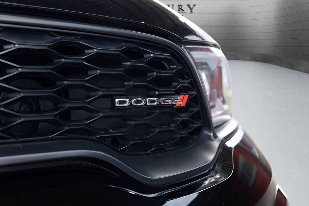 Used 2022 Dodge Durango R/T w/ Blacktop Package AWD/4WD image 16