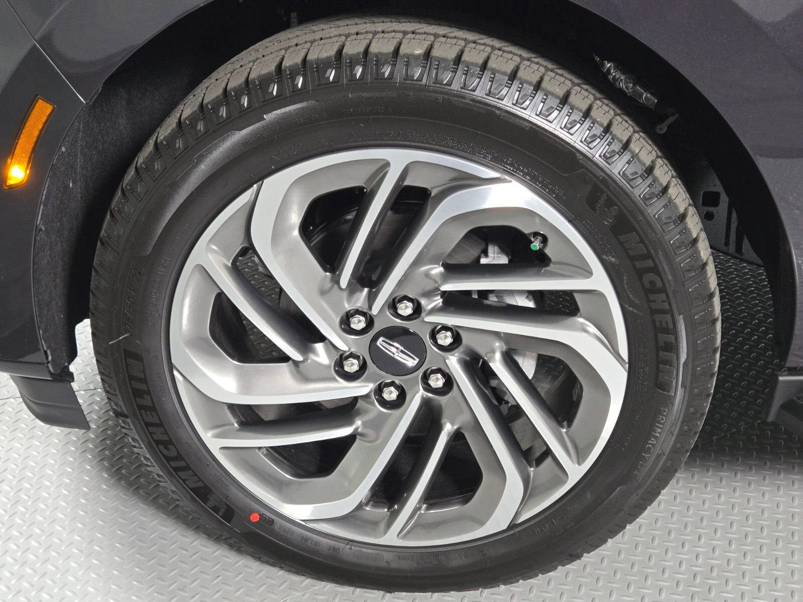 New 2026 Lincoln Navigator Premiere AWD/4WD image 11