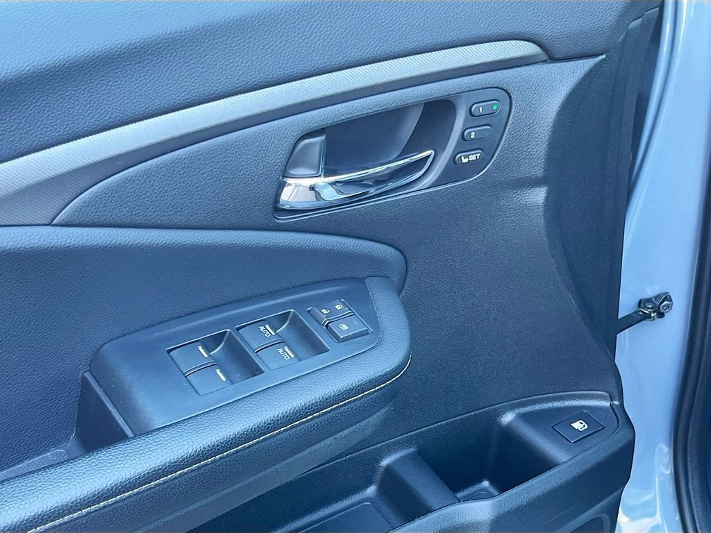 Used 2022 Honda Ridgeline RTL image 17