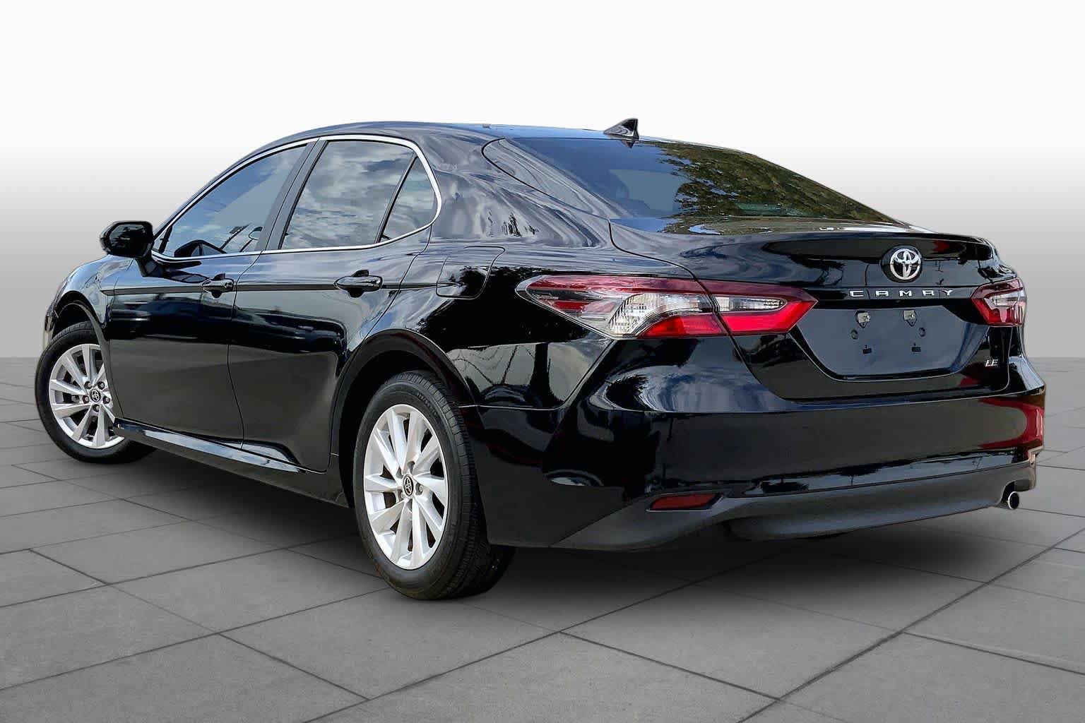 Used 2024 Toyota Camry LE w/ Convenience Package FWD image 12