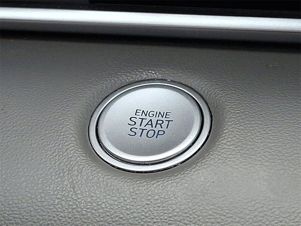Used 2023 Hyundai Elantra SEL image 23