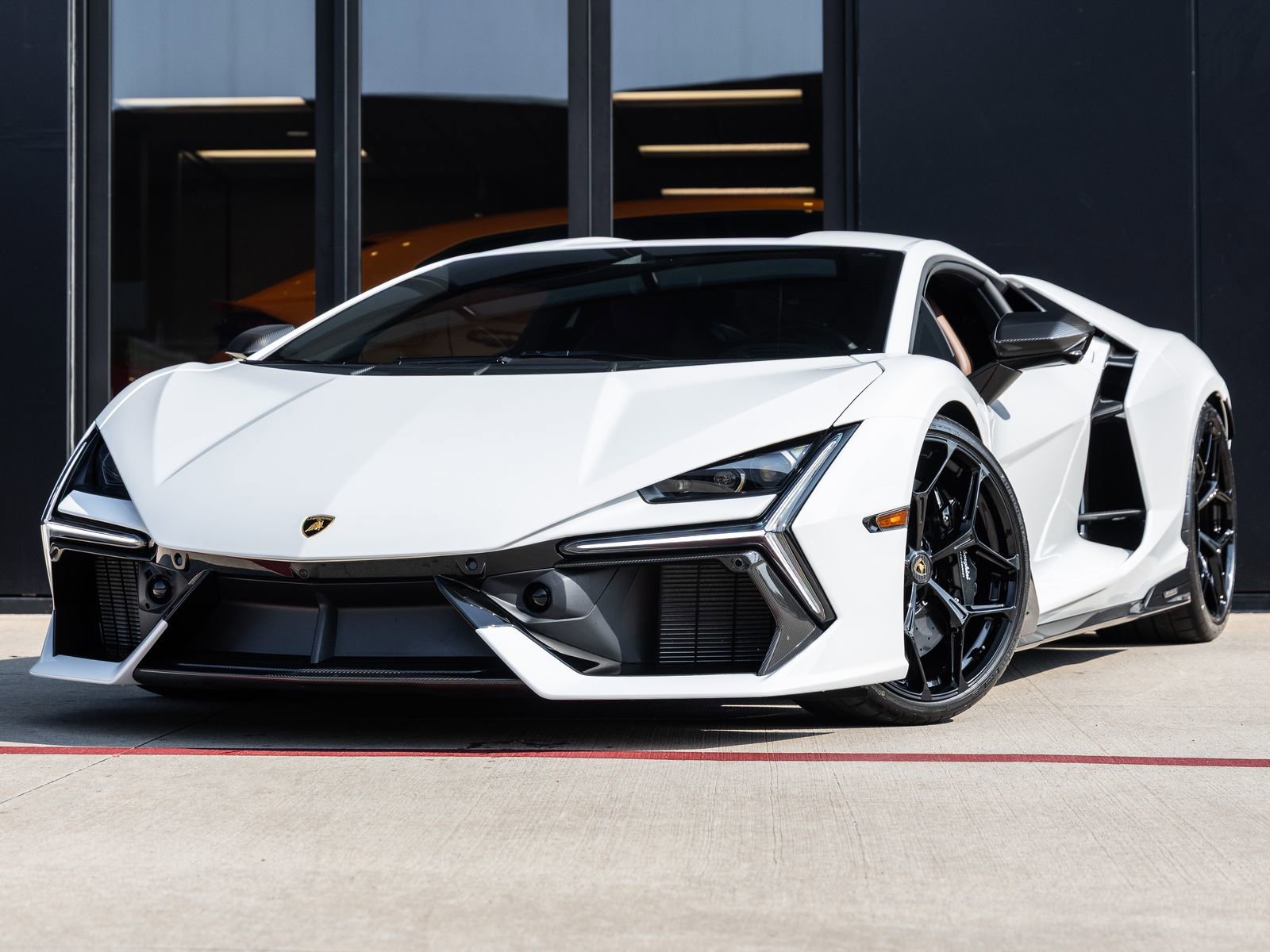 Used 2024 Lamborghini Revuelto AWD/4WD image 1