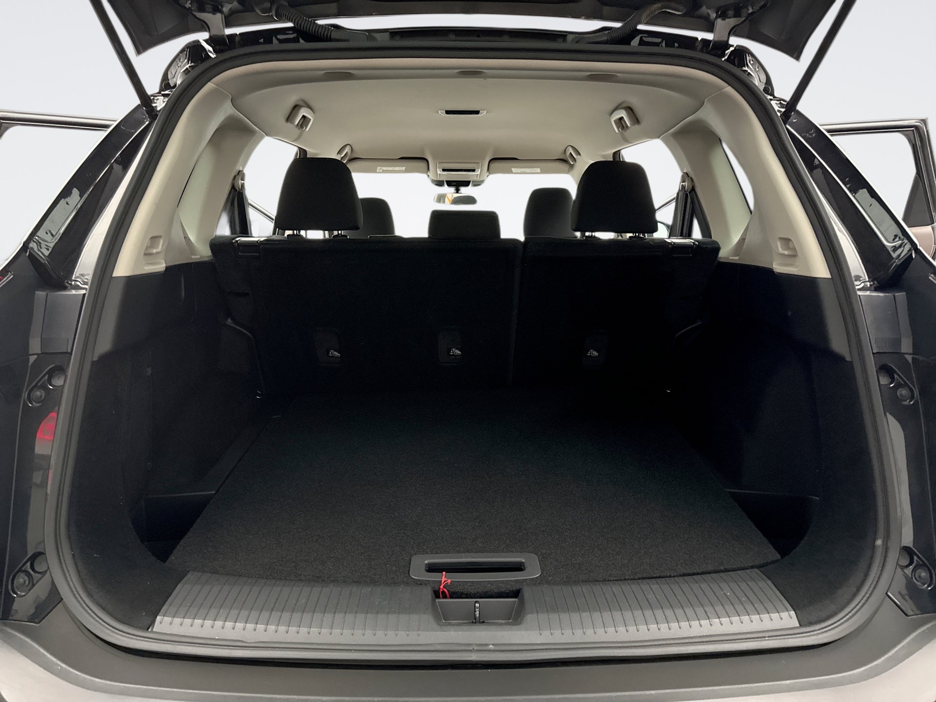 Used 2023 Nissan Rogue S AWD/4WD image 22