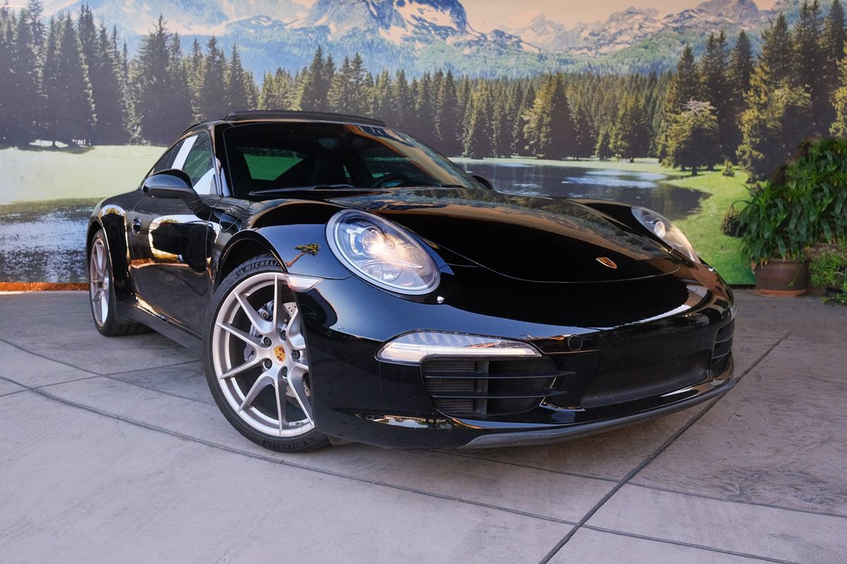Used 2013 Porsche 911 Carrera RWD image 3