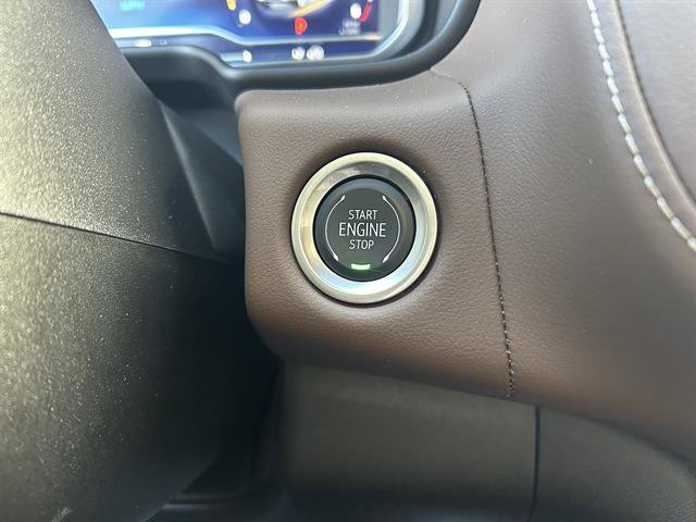 Certified 2024 Chevrolet Tahoe High Country AWD/4WD image 23