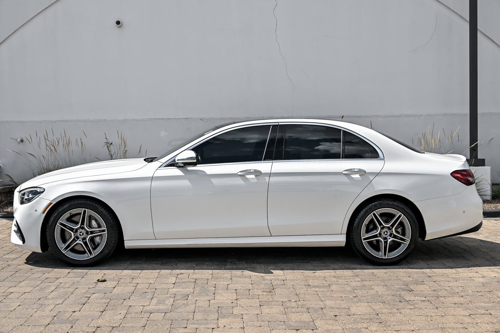 Used 2023 Mercedes-Benz E 350 4MATIC Sedan image 10