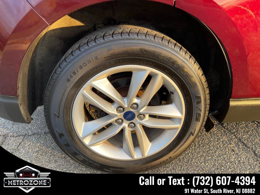 Used 2017 Ford Edge SEL w/ Equipment Group 201A image 29