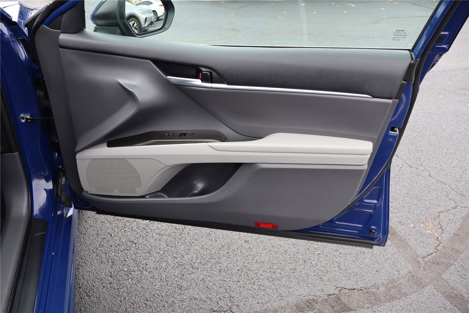 Used 2023 Toyota Camry SE image 26