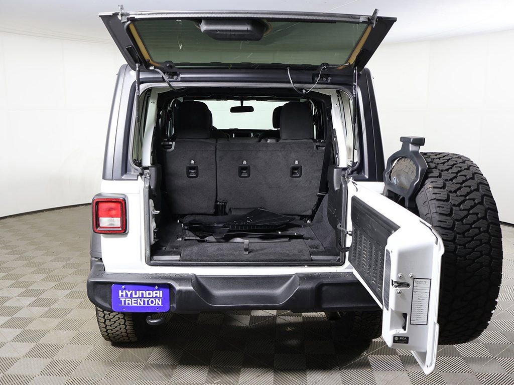 Used 2022 Jeep Wrangler Unlimited Sport image 12