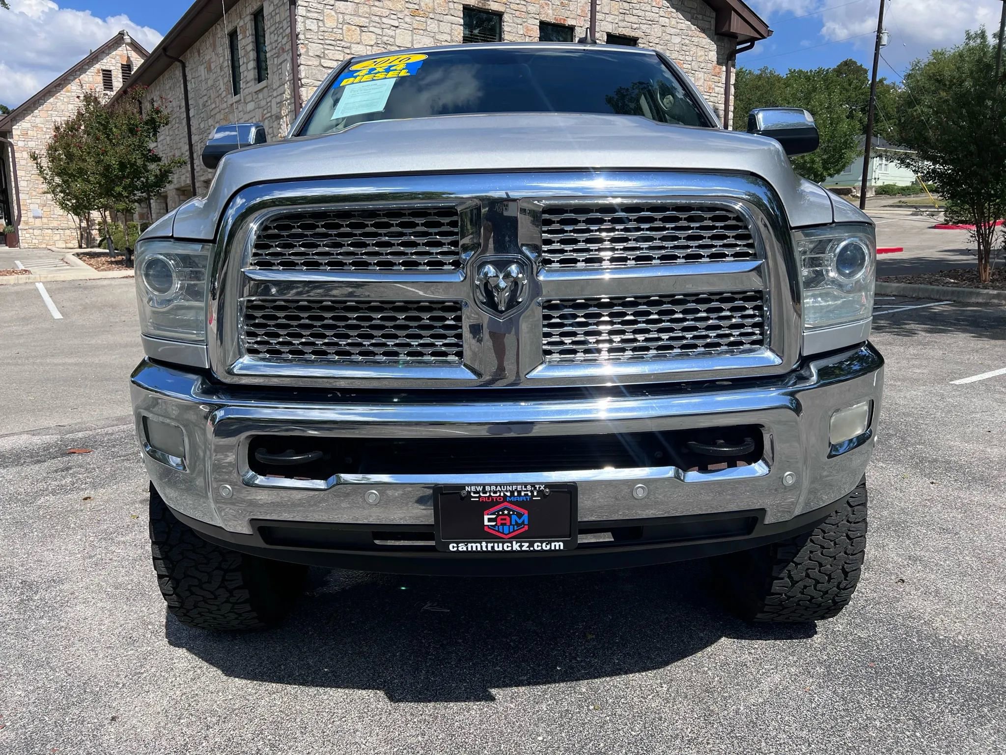 Used 2016 RAM 2500 Laramie image 2