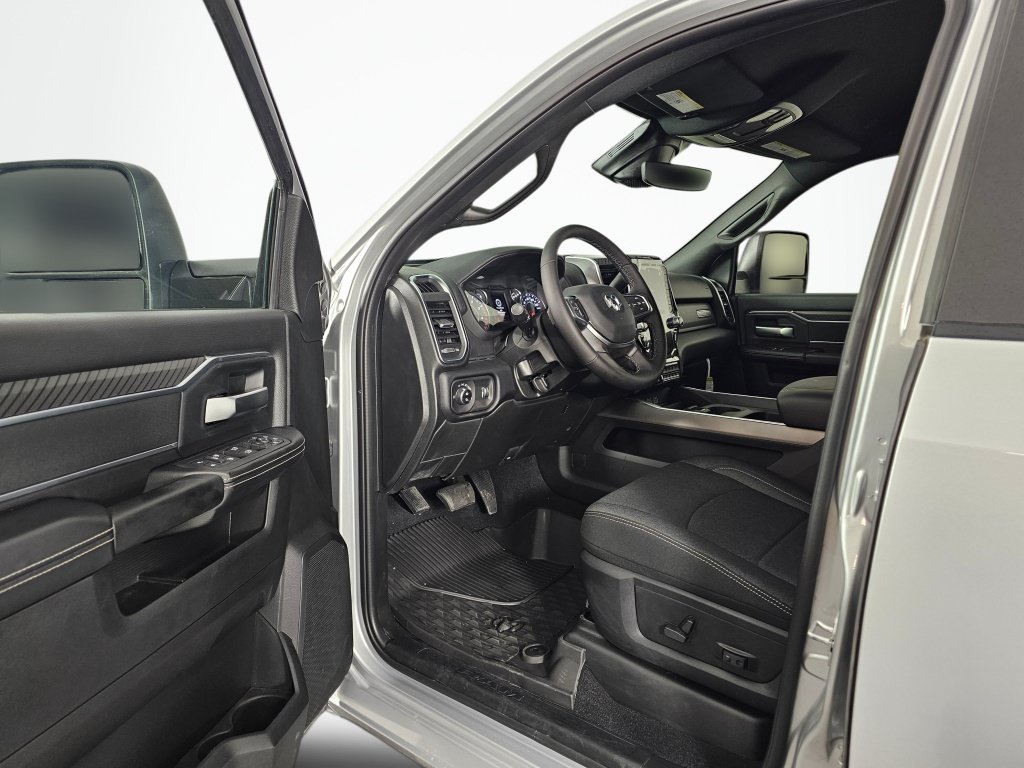 New 2026 RAM 3500 Big Horn AWD/4WD image 22