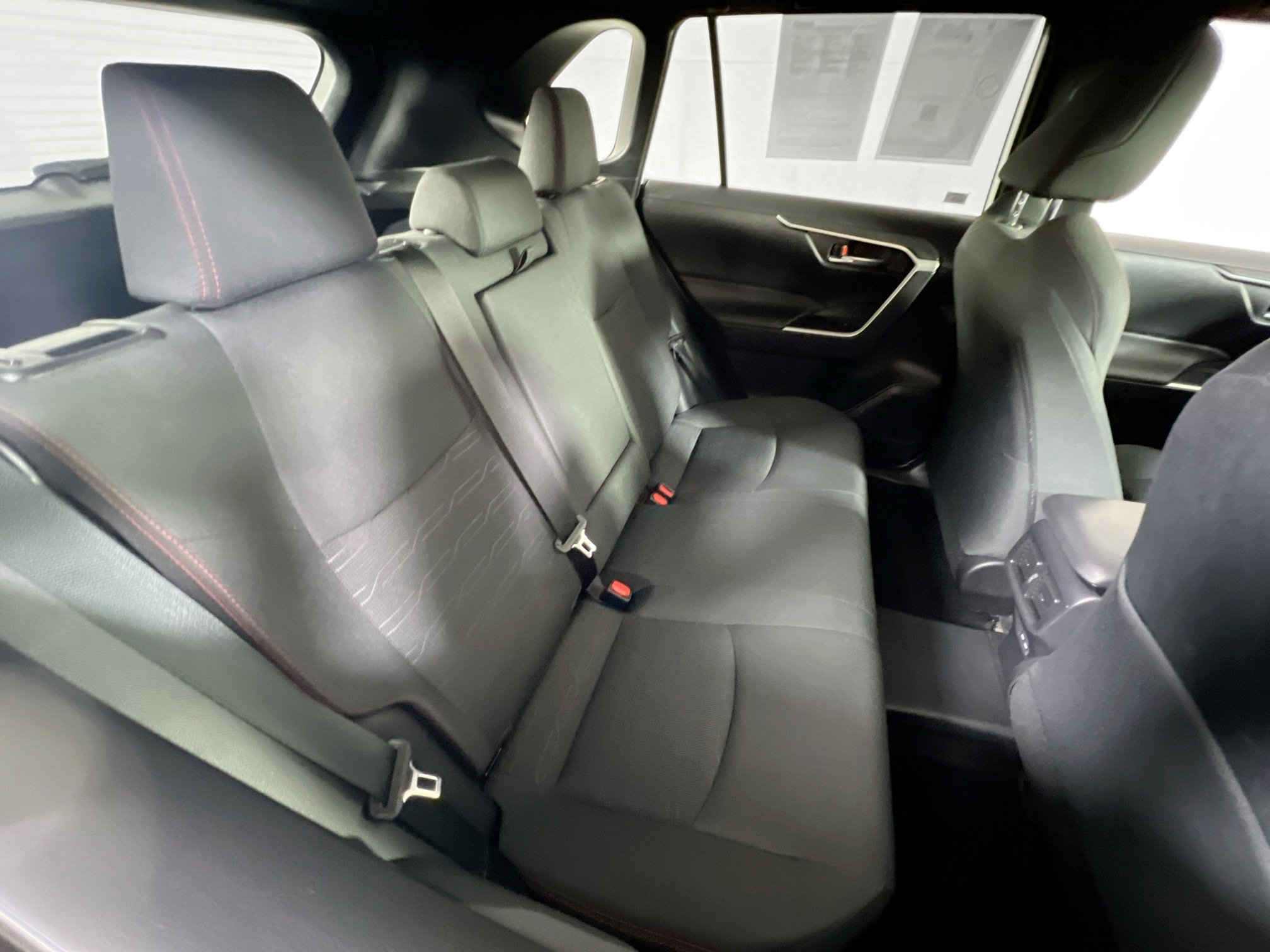 Used 2023 Toyota RAV4 SE w/ Weather & Moonroof Package image 26