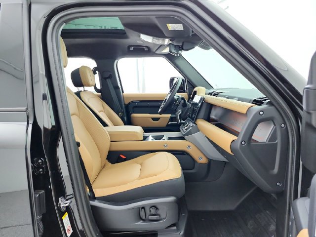 New 2026 Land Rover Defender 110 V8 AWD/4WD image 18