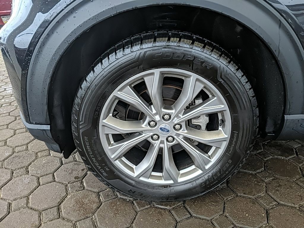 Used 2023 Ford Explorer Limited w/ Limited Technology Package image 11