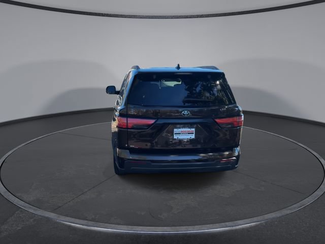 Used 2023 Toyota Sequoia Platinum image 12