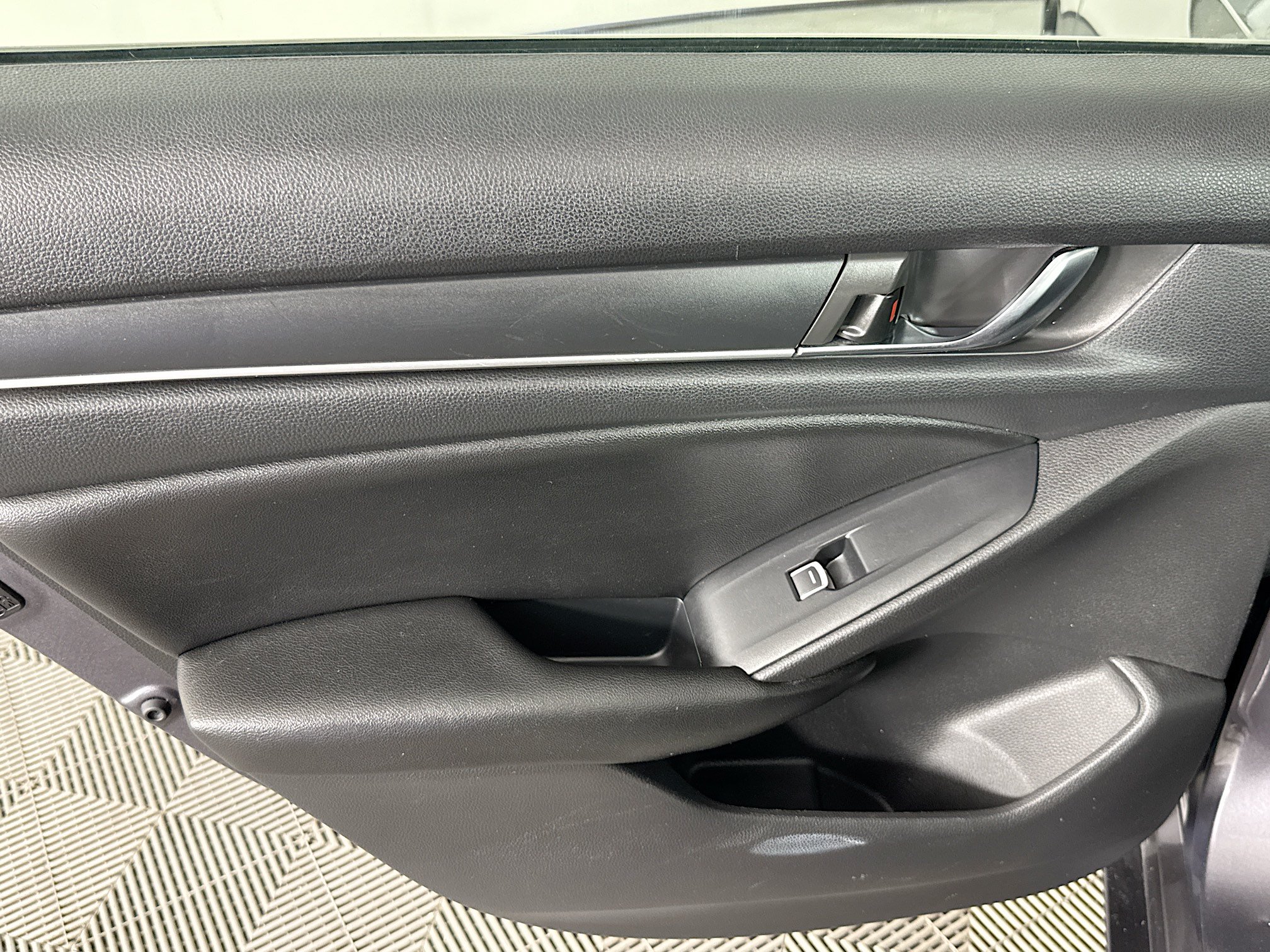 Used 2020 Honda Accord Sport image 24