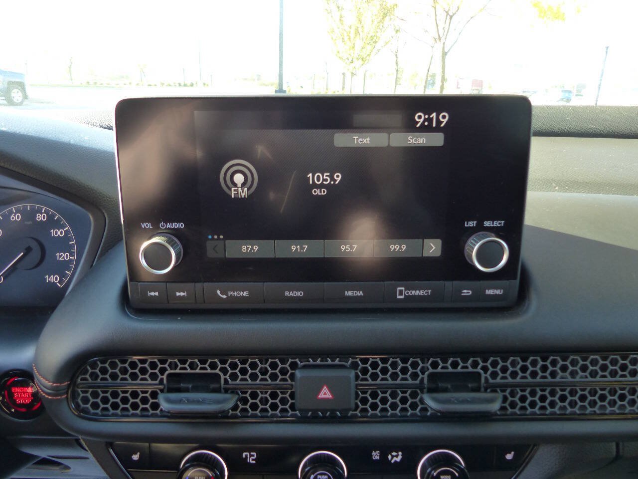 Used 2025 Honda HR-V Sport image 28