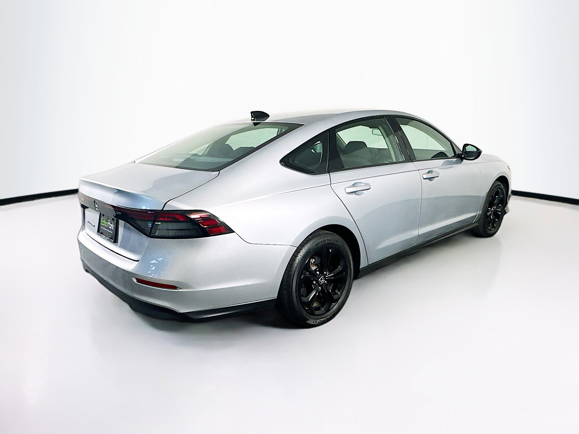 Used 2025 Honda Accord SE image 9