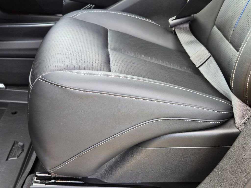 Certified 2025 Cadillac Lyriq Luxury w/ LPO, Floor Liner Package image 28