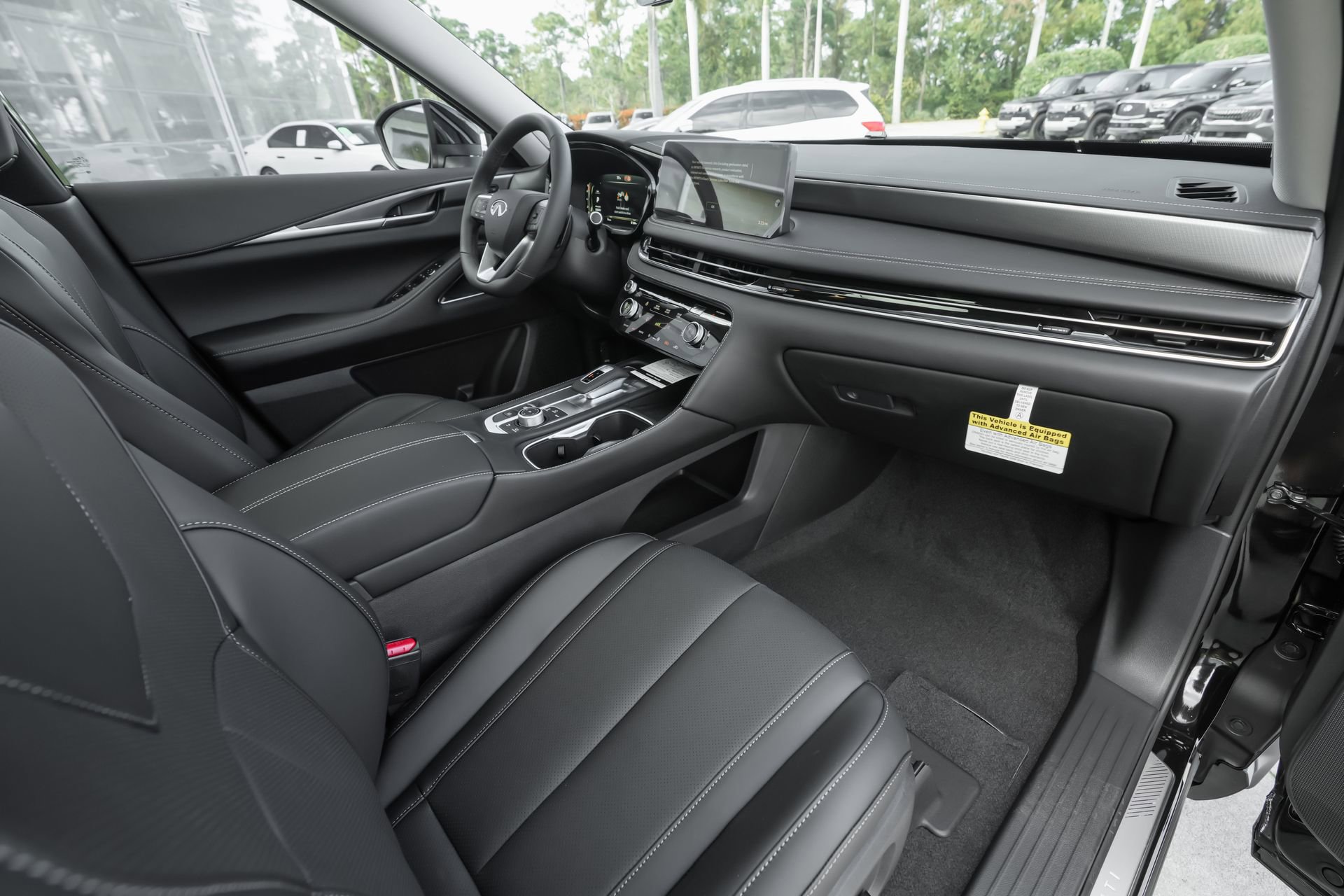 New 2026 INFINITI QX60 Luxe w/ Family Package image 29