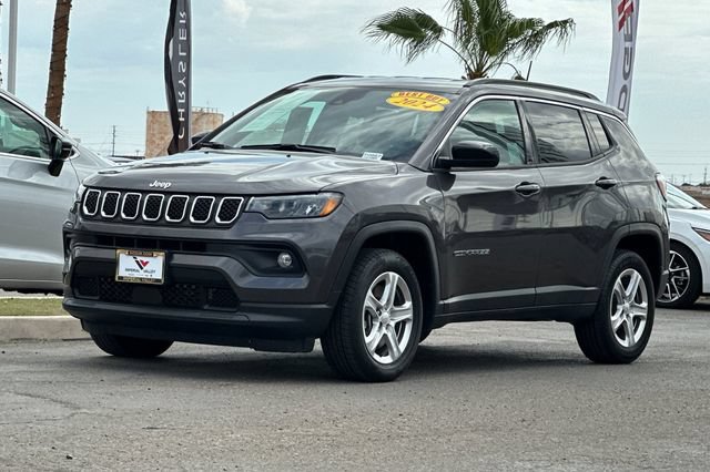 Certified 2024 Jeep Compass Latitude AWD/4WD image 8