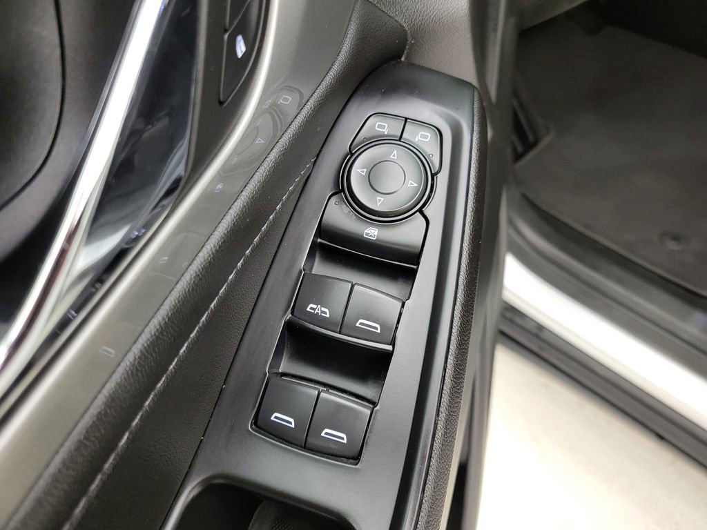 Used 2022 Chevrolet Traverse LT image 30