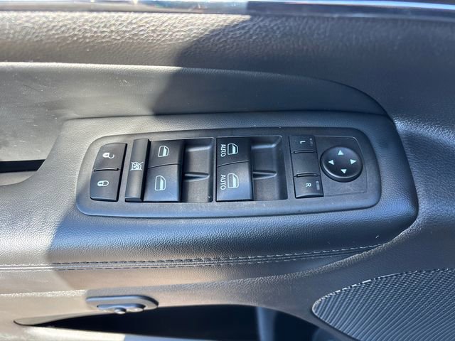 Used 2018 Jeep Grand Cherokee Limited image 16