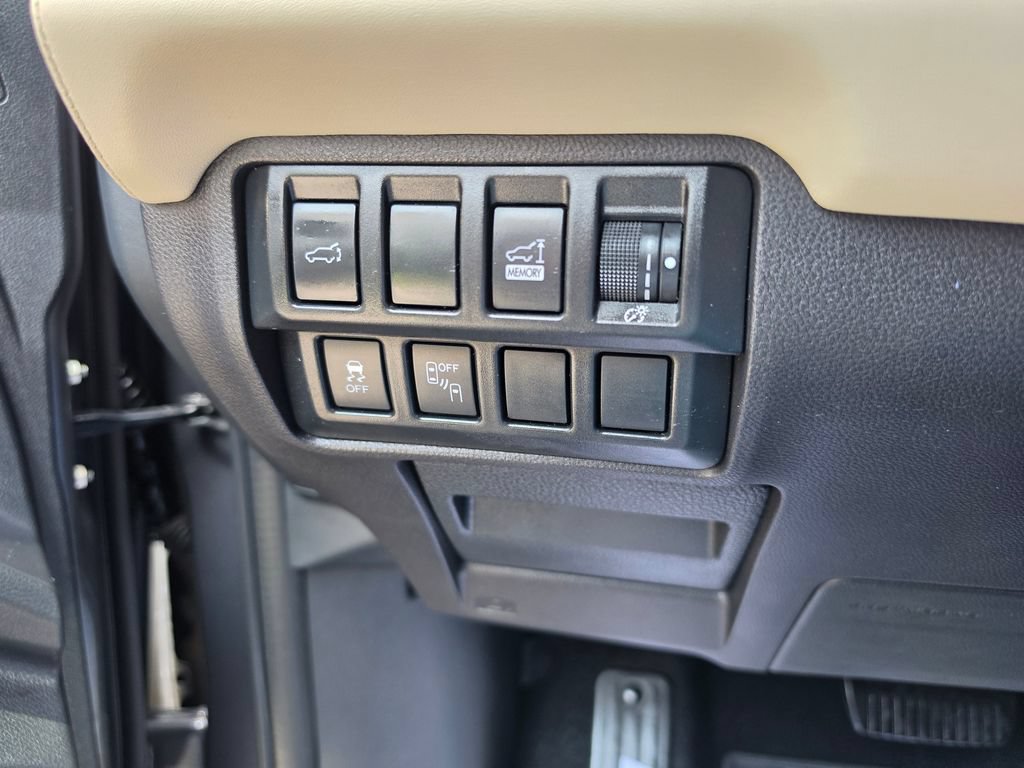 Used 2019 Subaru Ascent Touring w/ Popular Package #3 AWD/4WD image 22