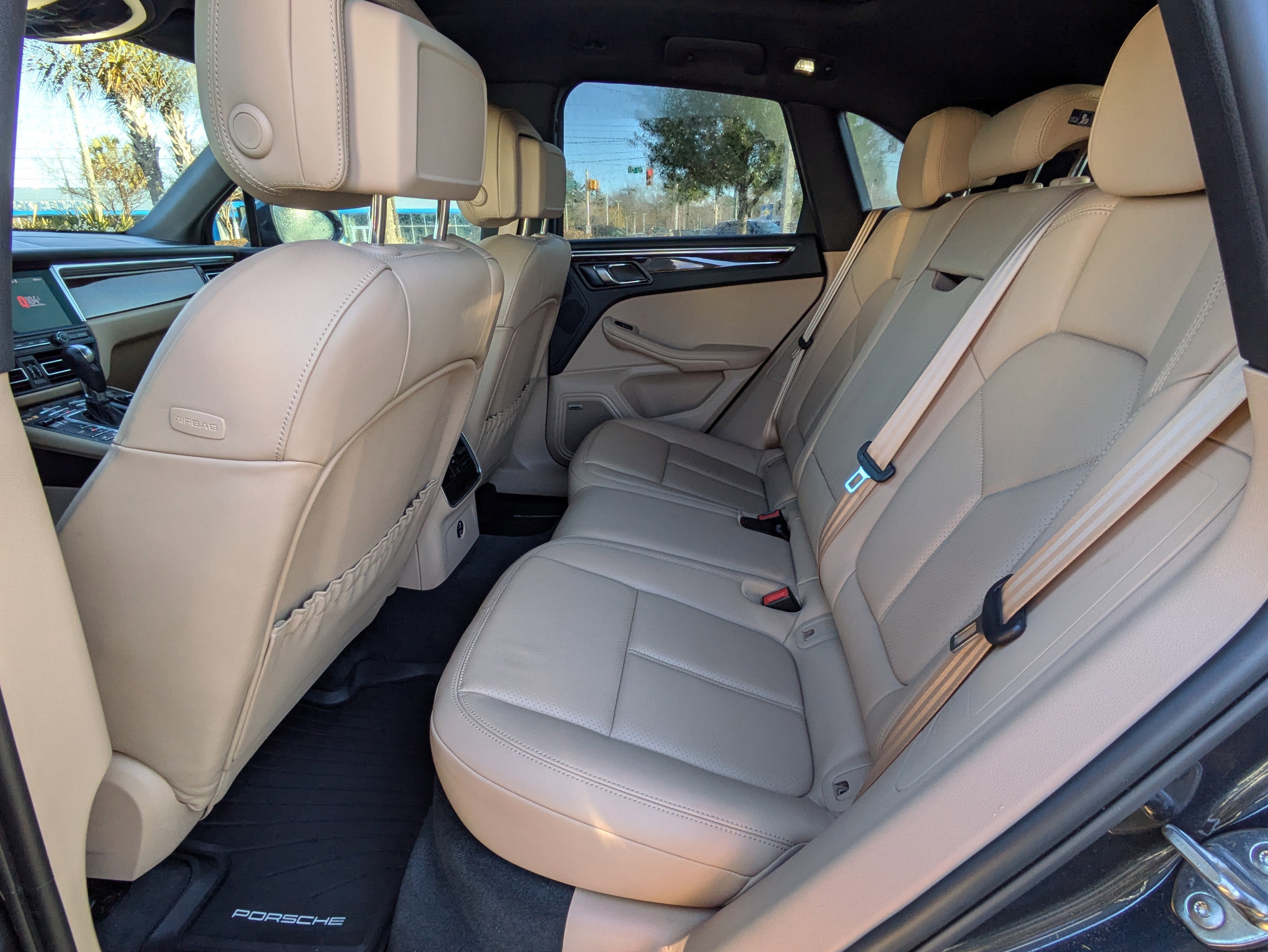 Used 2021 Porsche Macan image 18