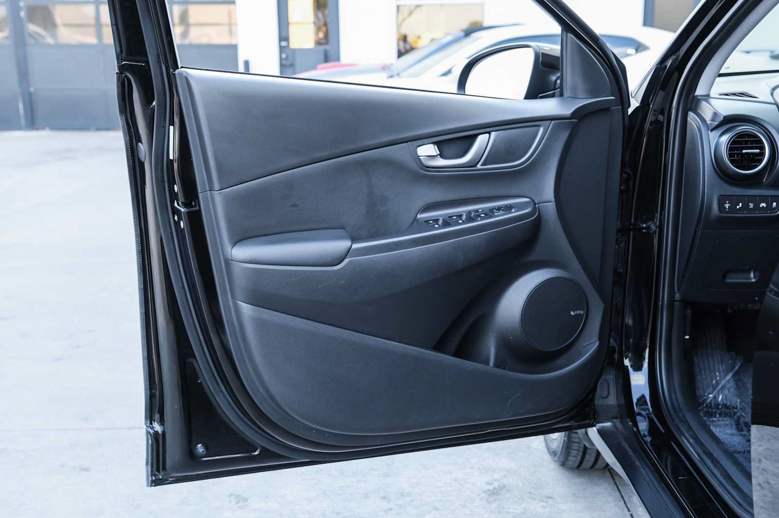 Used 2018 Hyundai Kona Ultimate FWD image 33