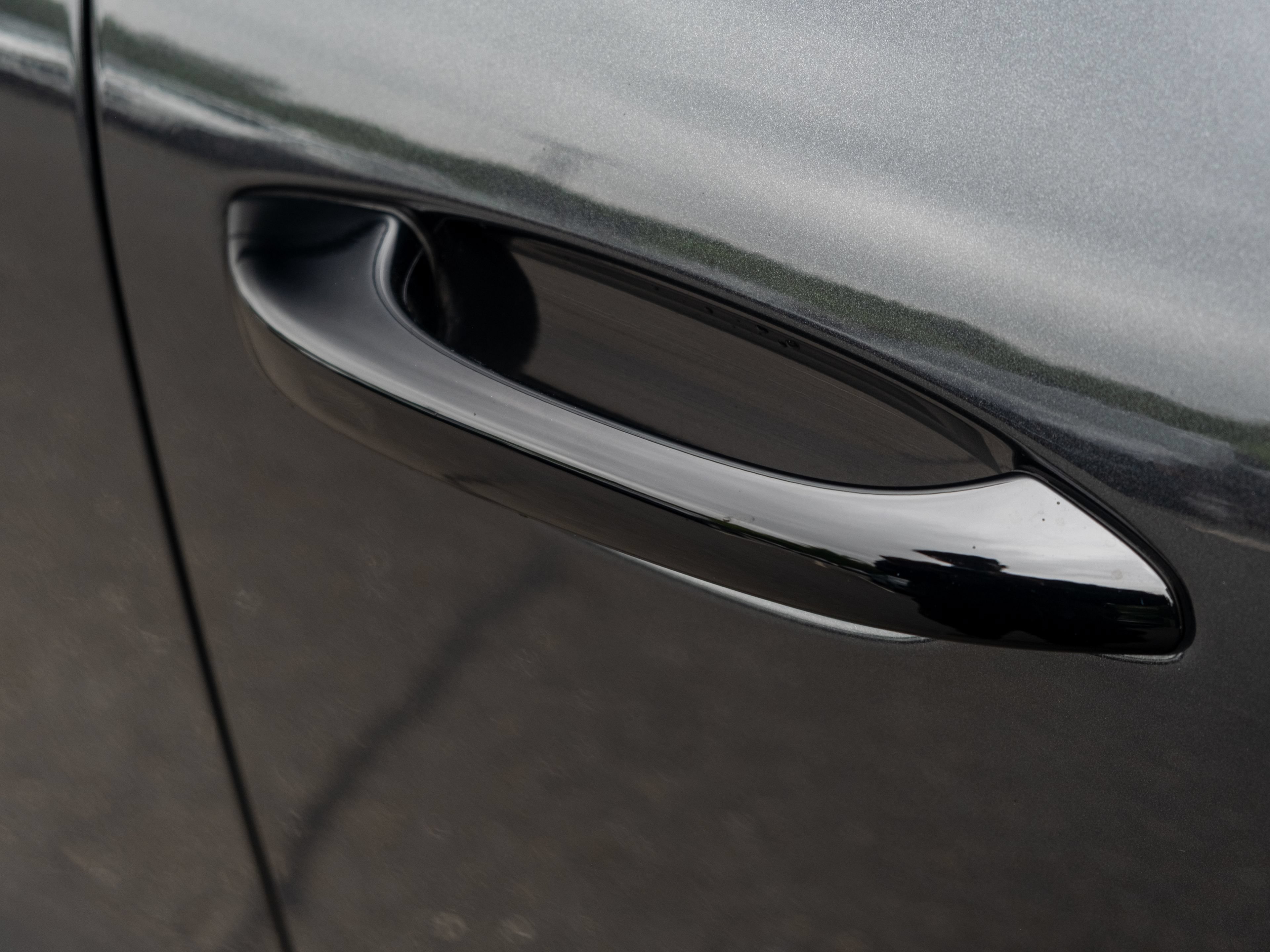 Certified 2024 Porsche Macan S AWD/4WD image 18